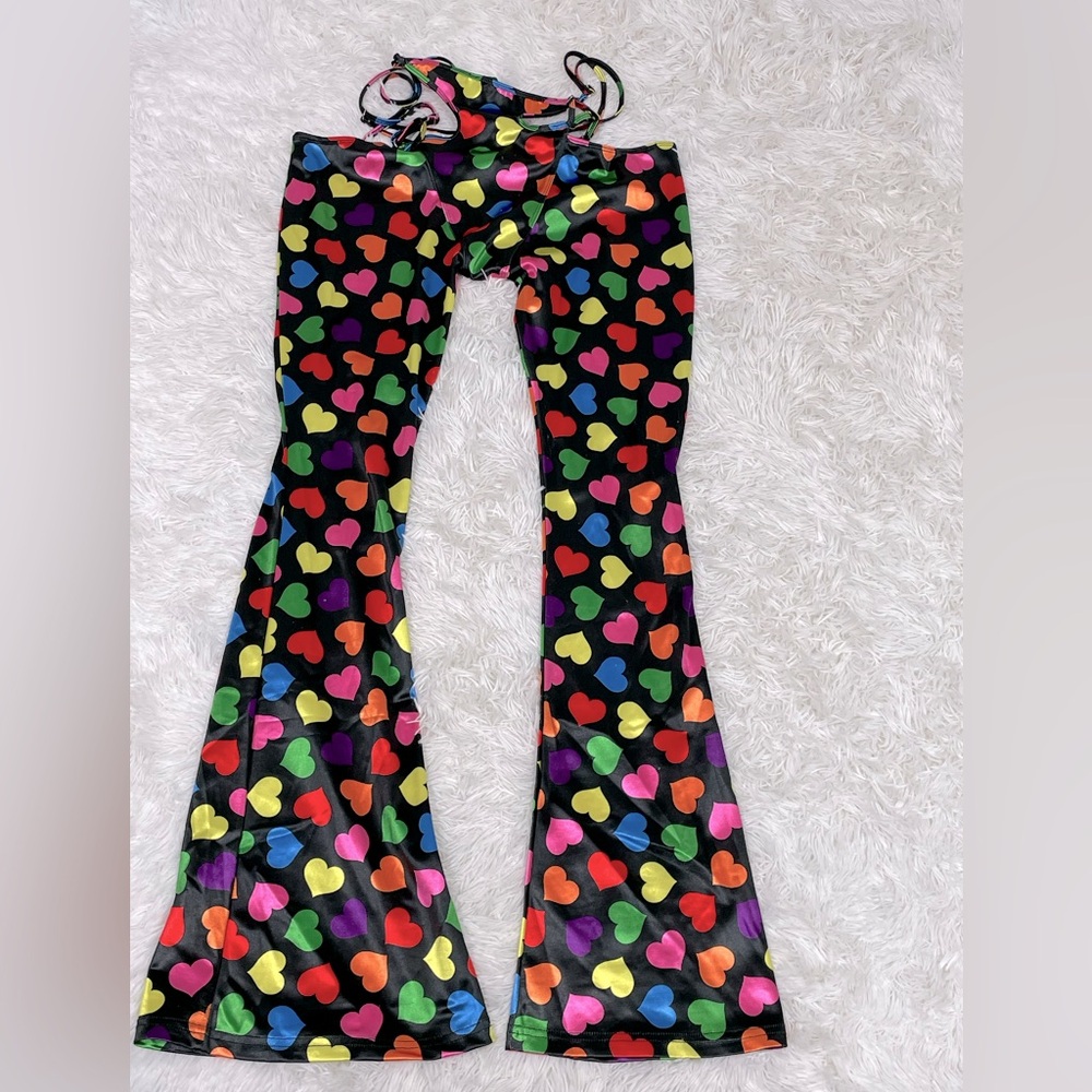 💔SOLD💔CLUB EXX Circle Of Love Rainbow Heart Print Cut Out Flare Pants Black M - Picture 2 of 5